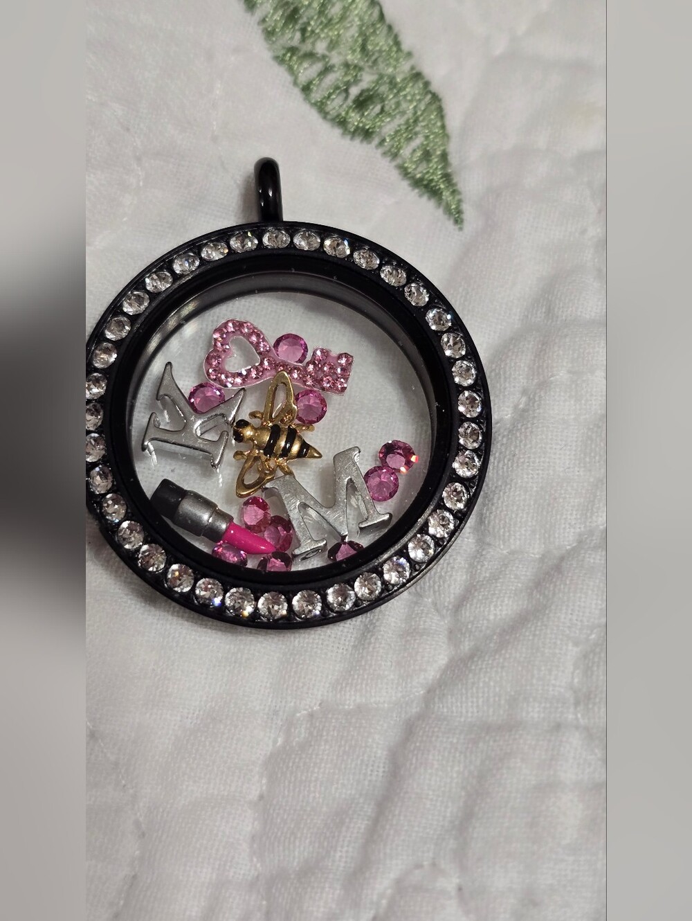 Origami Owl Floating Charm Holder Crystal Locket - Mary Kay Consultant PERFeCT